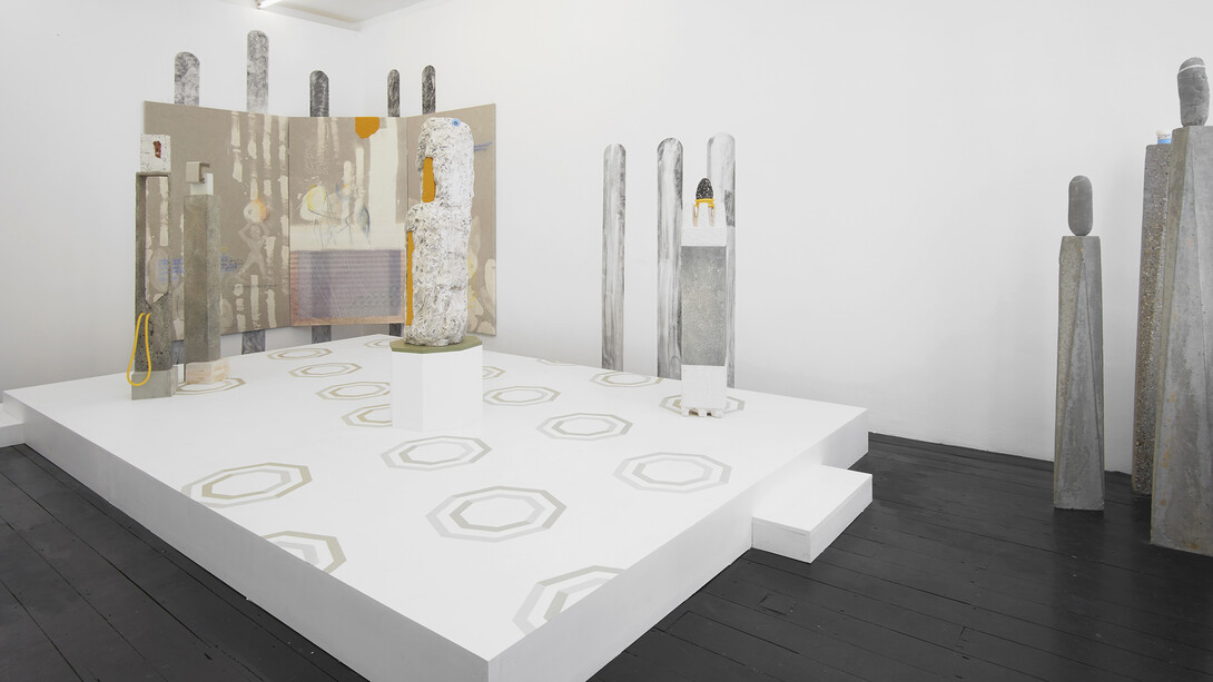 Installation view, Evy Jokhova: I dance for you my edifice, 2018. Photo: Andy Keate, Courtesy of  l’étrangère