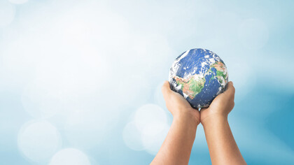 Abbiamo il compito di custodire tutto quello che ci circonda e di essere i veri responsabili della Natura stessa