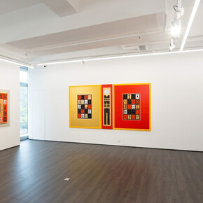 Simple Symbols. Courtesy of Longmen Art Projects