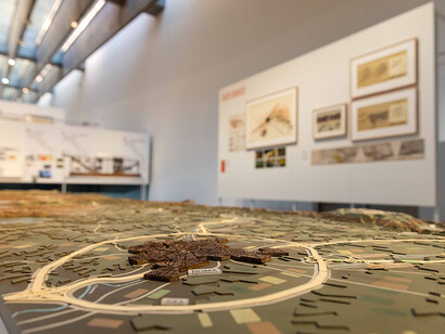 Vari artisti, Italia in movimento. Autostrade e futuro, vista della mostra. Per gentile concessione di Maxxi