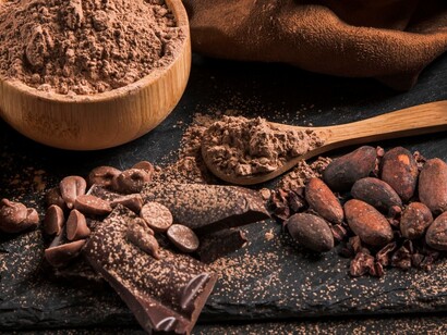 Il cioccolato è una delizia universale, capace di trasformare ogni momento in un’esperienza di piacere grazie alla sua dolcezza avvolgente e ai suoi infiniti aromi