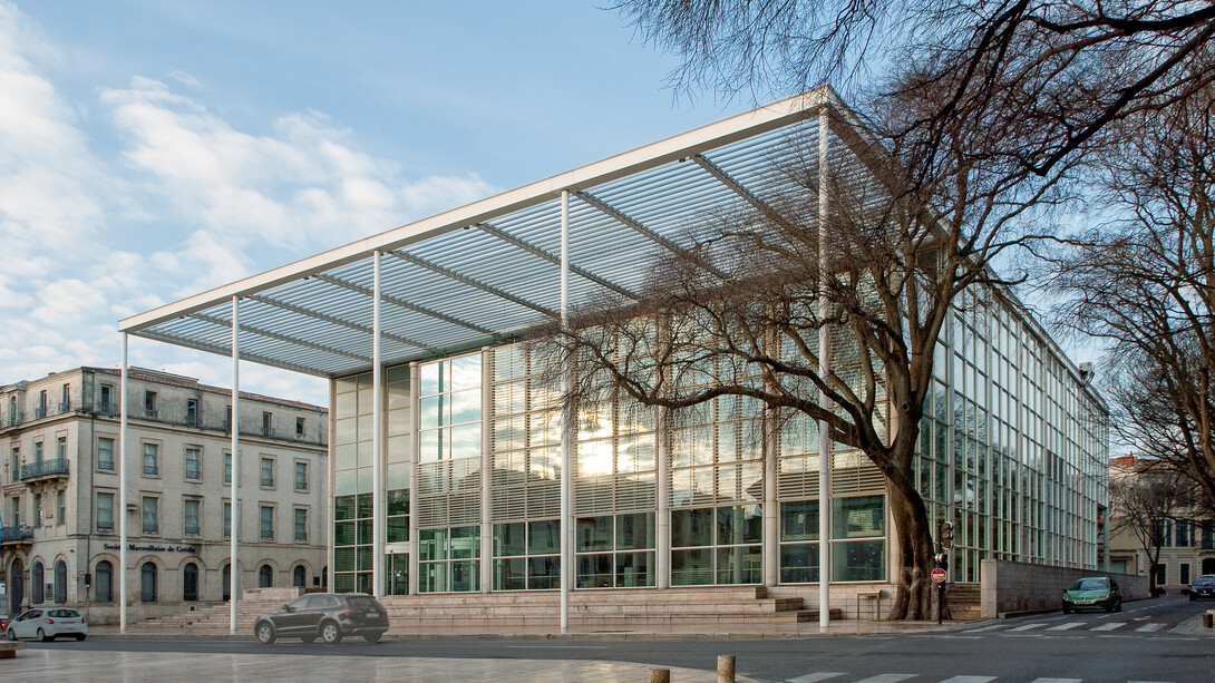 Mediateca (Nimes), Norman Foster