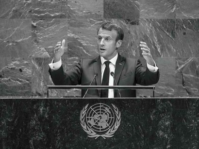 French President, Emmanuel Macron, in the middle of his speech at the UN General Assembly in 2021