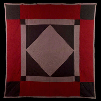 Amish Quilts from 1870 to 1930. Courtesy of Galerie Klüser
