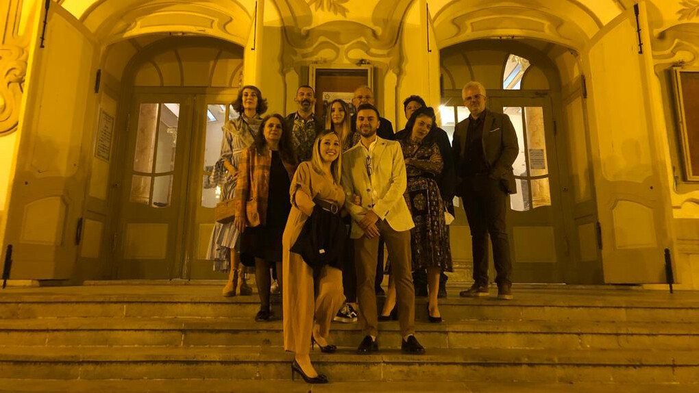 Tunisi, in procinto di entrare al Théâtre municipal de Tunis, l’edificio più rappresentativo dello stile Art Noveau in Africa, per "Notti prima del Fortissimo festival" 