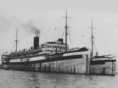 Barco prisión Uruguay y su gemelo Argentina