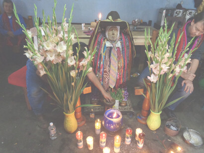 Città del Guatemala, Guatemala. Il sincretismo cattolico-maya è ancora ben presente in Guatemala