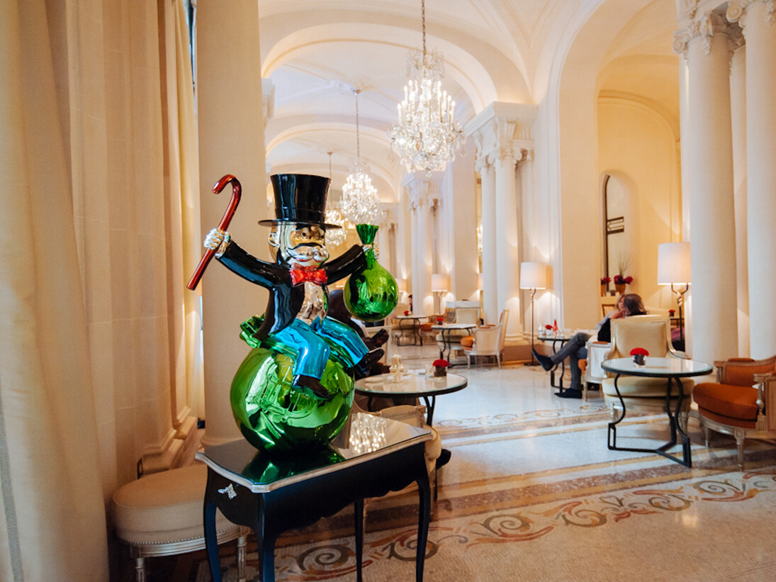 Alec Monopoly, Exhibition view. Courtesy of Eden Fine Art