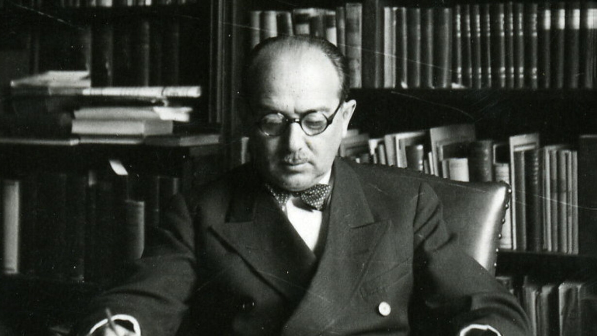 Hans Kelsen fue un jurista y filósofo austríaco de origen judío