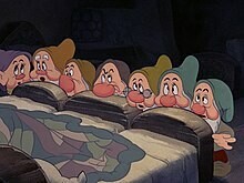 I sette nani vedono Biancaneve per la prima volta (1937)