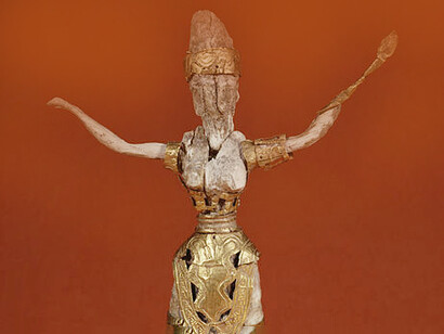 Escultura de una diosa o sacerdotisa minoica, parte de la exposición del Museo Arqueológico de Heraklion, Creta, Grecia
