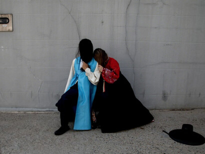 Alex & Mushi. Courtesy of Modernism Inc.