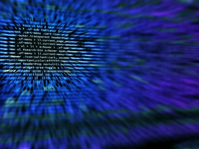 Codice: "L'intelligenza artificiale si basa anche sul reperimento di mega dati e più ne ha, più la sua risposta sarà precisa"
