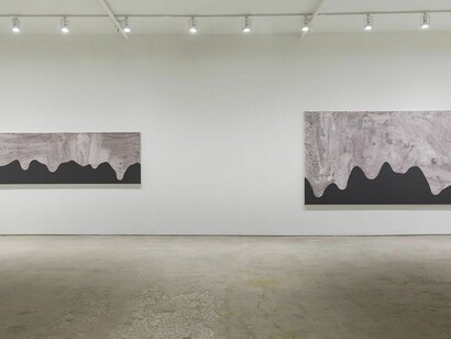 Carl Ostendarp, Exhibition view. Courtesy of Elizabeth Dee