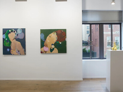 The Woman Who Walks With Me. Courtesy of Galeria Nara Roesler