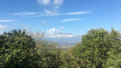 Anfiteatro morenico di Ivrea dal Castello di Masino, Italia 