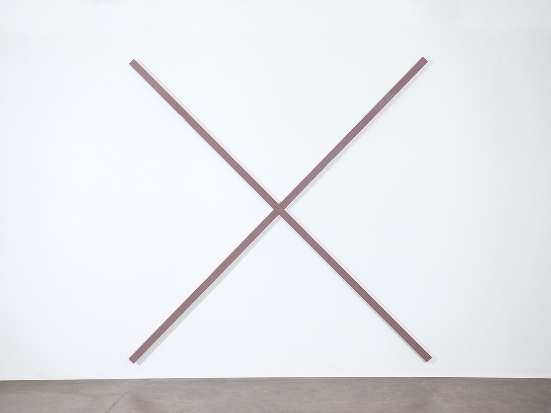 Gianni Piacentino, "DARK DULL PINK LARGE X", 1966, Polyester-coated and painted wood (assembled in 2 parts, section 413 x 7 x 7 cm), 117 x 117 inches, 297 x 297 cm