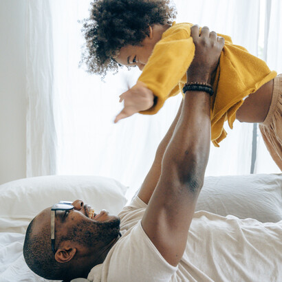 A neurociência tem se dedicado a entender os efeitos da gratidão em nosso cérebro a nível biológico