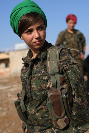 Soldado kurda